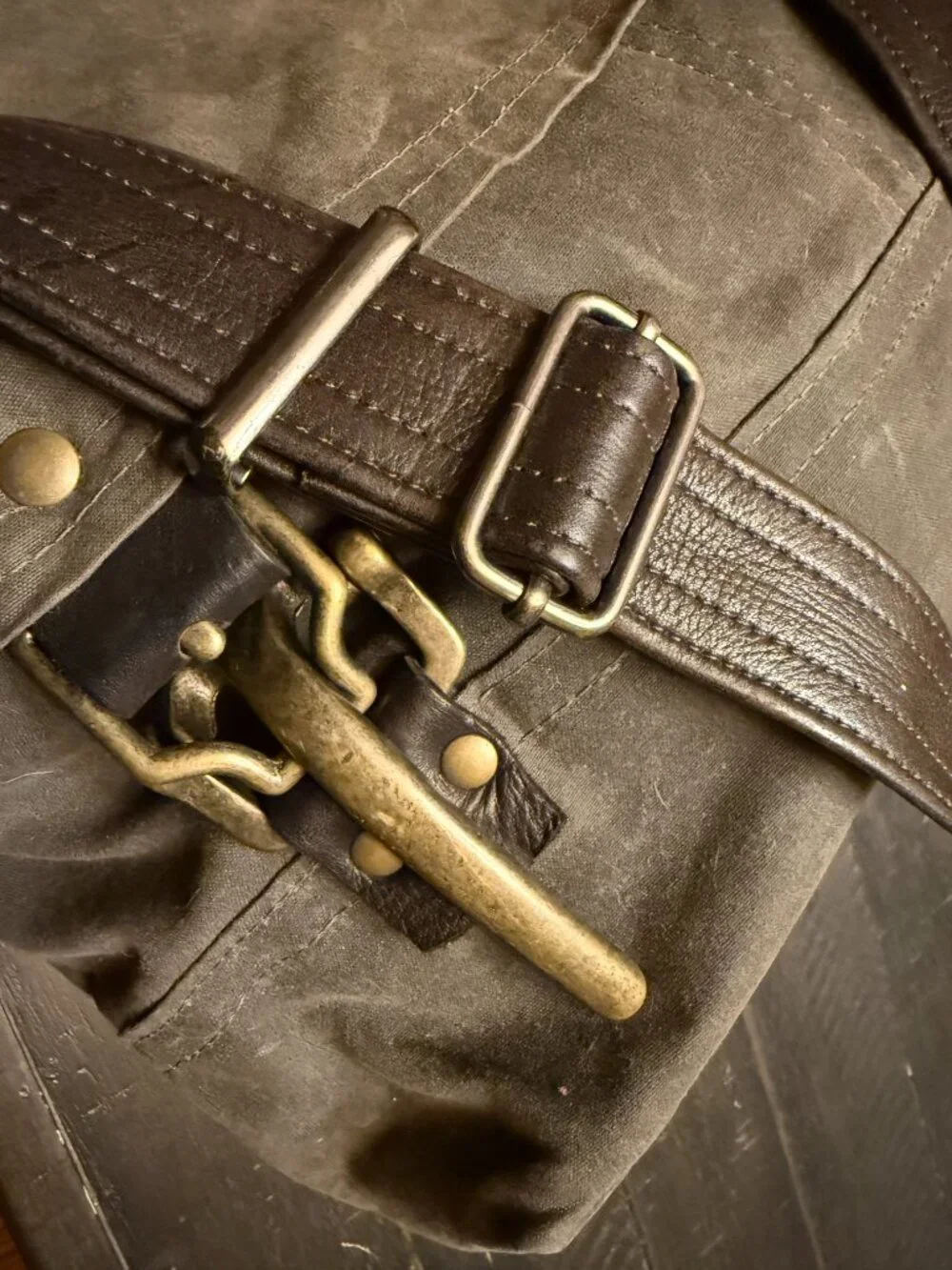 Vintage Rough & Tumble Messenger - Picture 4 of 14